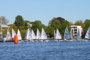 ILCAs warten auf den Start